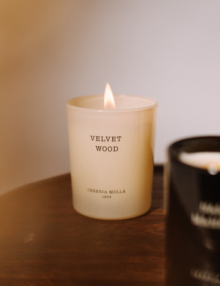 "Velvet Wood" Scented candle