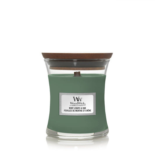 "Mint Leaves & Oak" Scented candle